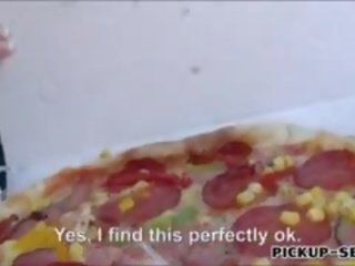 Pica pristatymas dukra liliane pakliuvom su jos klientas