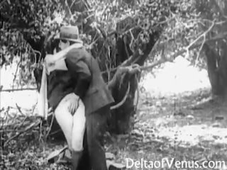 पेशाब: आंटीक अडल्ट फ़िल्म 1910s - एक फ्री सवारी