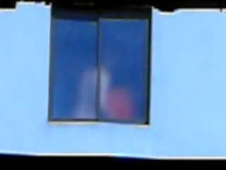 Fönster - granne vid dusch