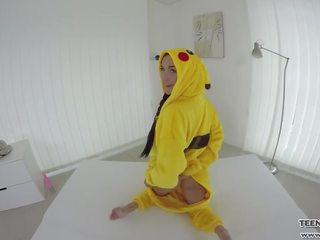VR glorious pokemon cutie fuck her pussy with a toy