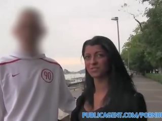 Publicagent khiêu dâm cậu bé tóc nâu fucked lược trong khách sạn như cô ấy bf chờ đợi bên ngoài
