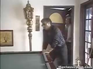Сильний оргазм на в billiard стіл