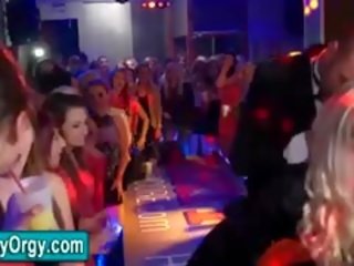 Aficionado adolescentes fiesta con strippers