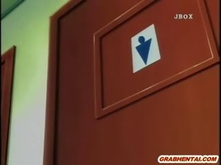 Bertali animasi pornografi shoving penggetar di itu toilet