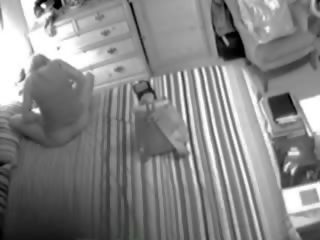 Mažutė mama prigautas masturbacija apie paslėptas šnipas kamera klipas