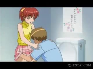 Hentai adolescenza avendo sesso video in pubblico toilette