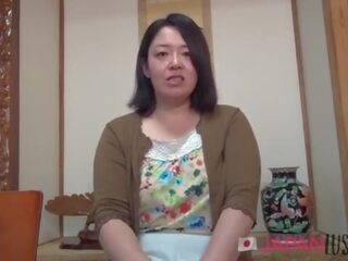 Debelušne zreli japonsko divinity ljubi penis indoors in na prostem
