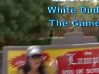 Apa bbc mengatakan vs apa putih dudes mengatakan untuk memilih naik putih anak ayam!