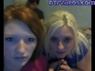 Webcam trio met 2 wulps tiener kutjes