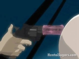 Erótico morena manga minx consiguiendo manguito taladrada por un enorme pistola